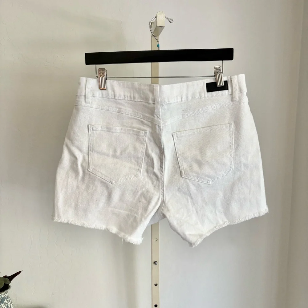 Soundstyle Raw Hem White Denim Shorts, Casual Nautical, Size 12